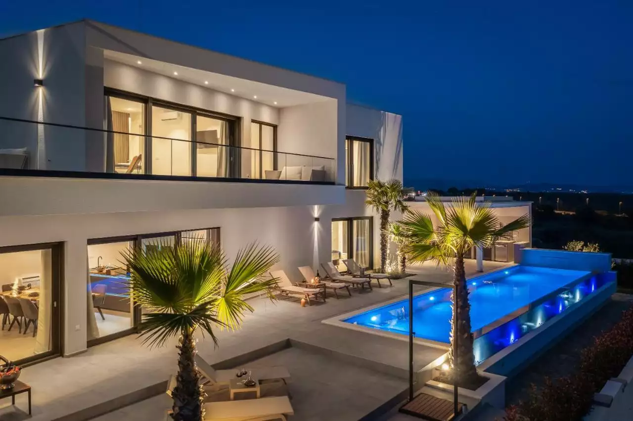House 320m² in Croatia, Vodice. Priced at 1600000€ rent photo-7