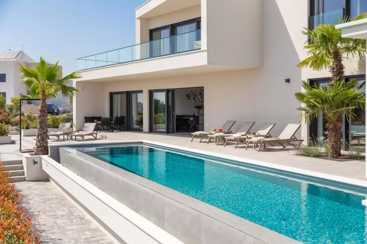 House 320m² in Croatia, Vodice. Priced at 1600000€ rent photo-9
