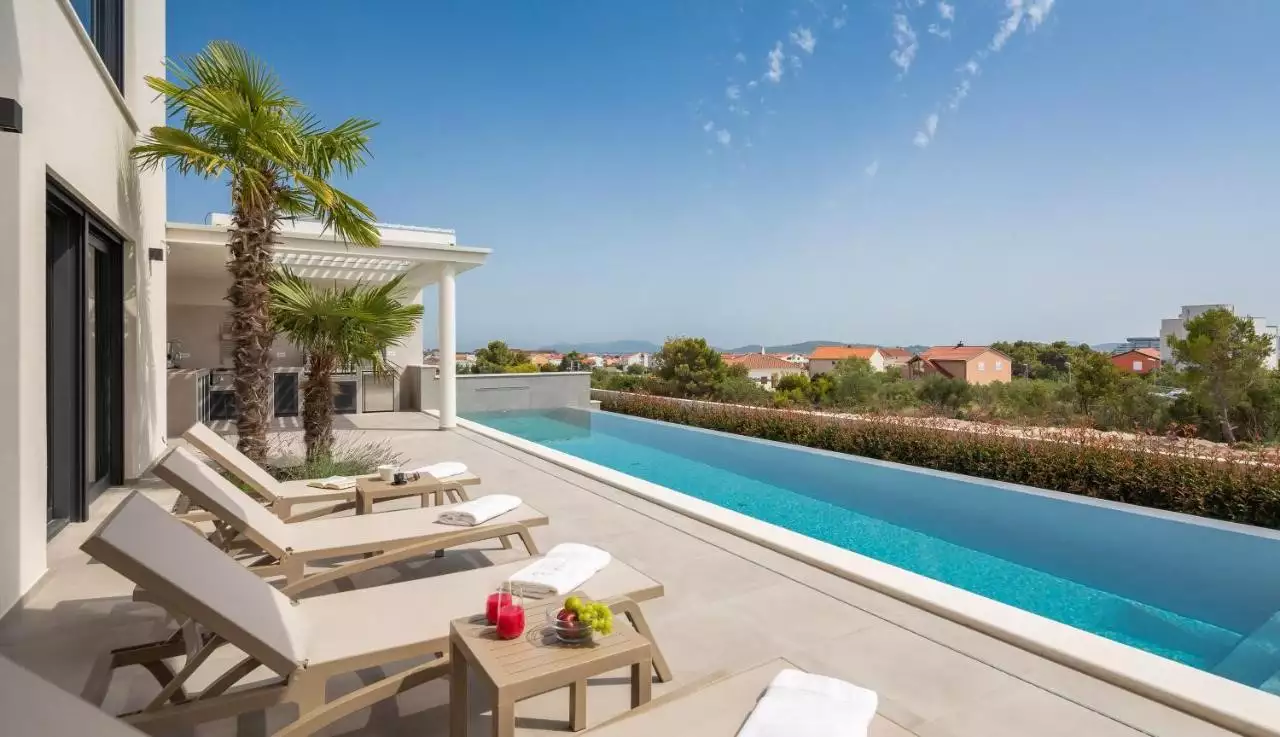 House 320m² in Croatia, Vodice. Priced at 1600000€ rent photo-10