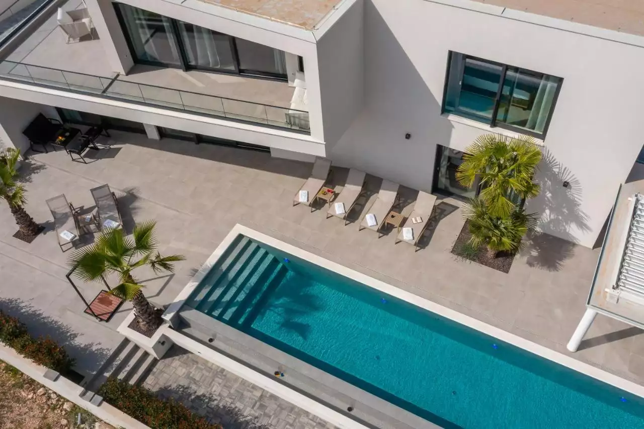 House 320m² in Croatia, Vodice. Priced at 1600000€ rent photo-13