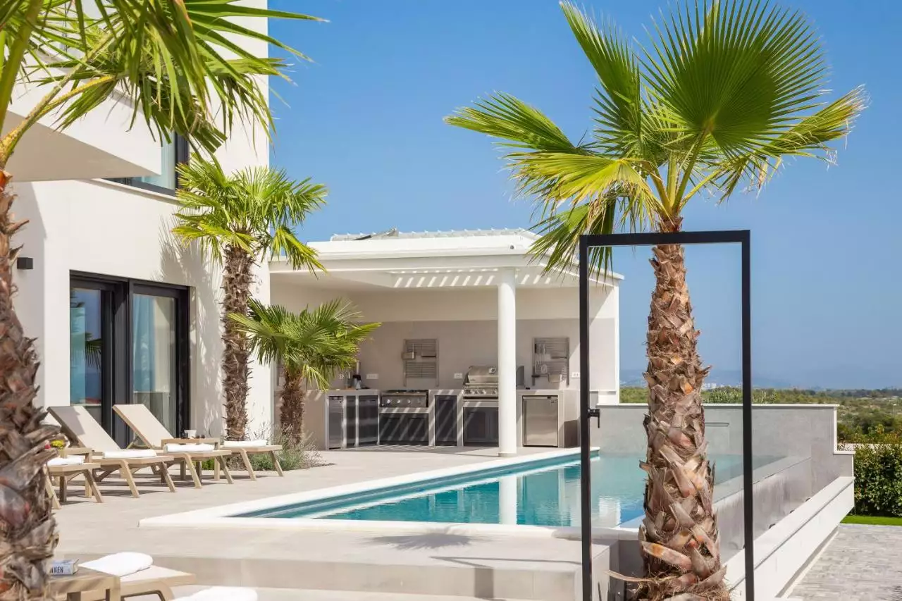 House 320m² in Croatia, Vodice. Priced at 1600000€ rent photo-15
