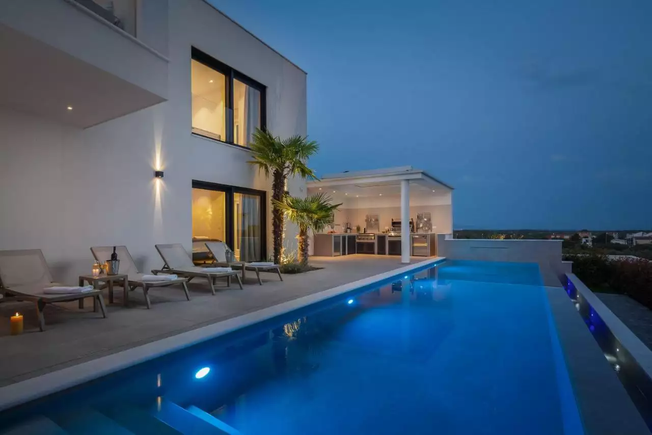 House 320m² in Croatia, Vodice. Priced at 1600000€ rent photo-21