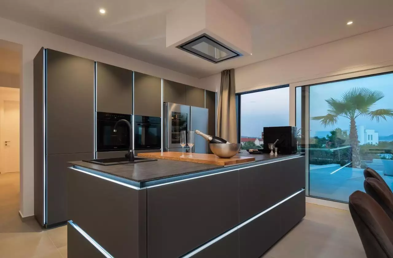 House 320m² in Croatia, Vodice. Priced at 1600000€ rent photo-32