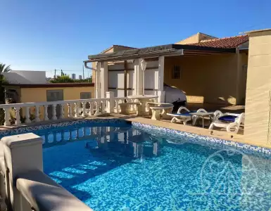 Buy in Spain for 370000€