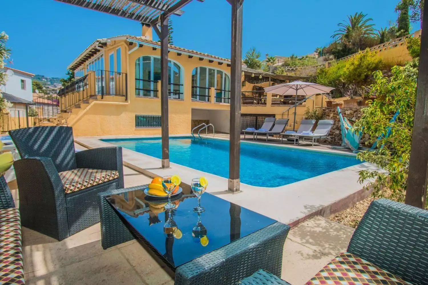 Villa 160m² in Spain, Kalp. Priced at 410000€ rent photo-1