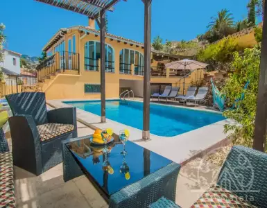 Buy in Spain for 410000€