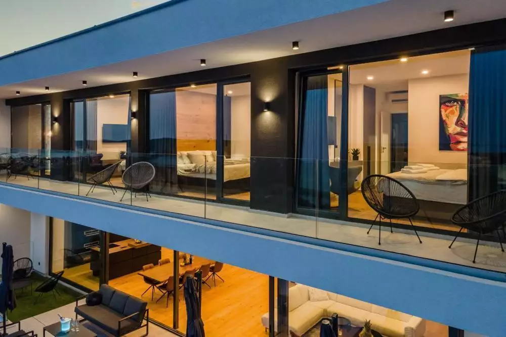 Villa 400m² in Croatia, Medulin. Priced at 2100000€ rent photo-3