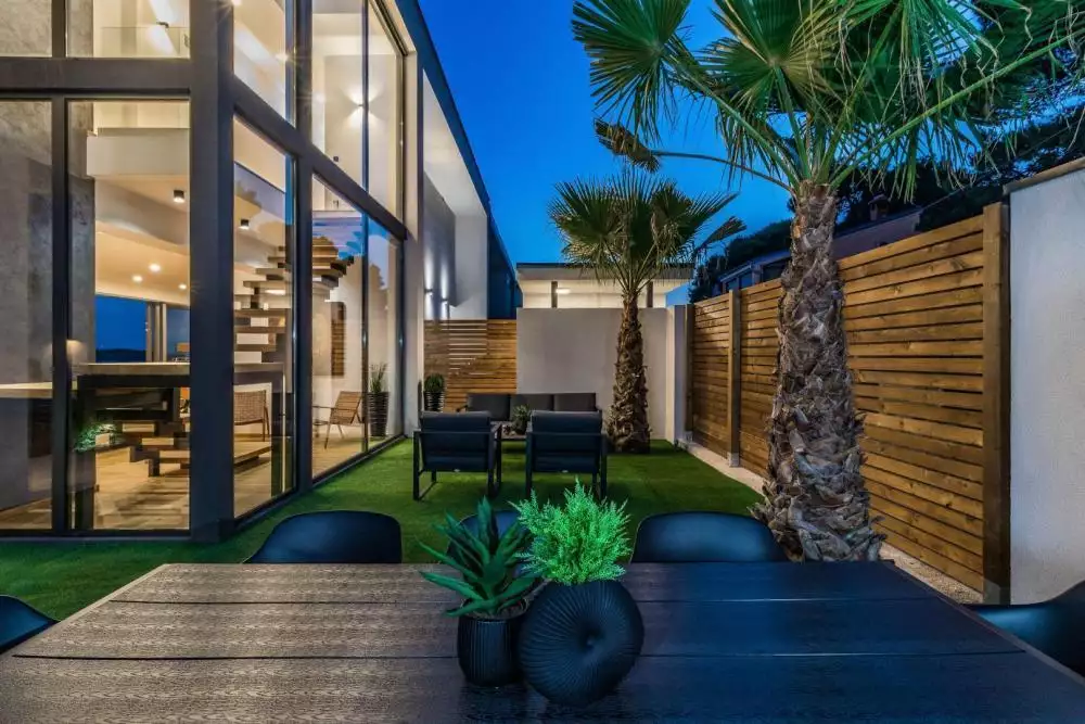 Villa 400m² in Croatia, Medulin. Priced at 2100000€ rent photo-16