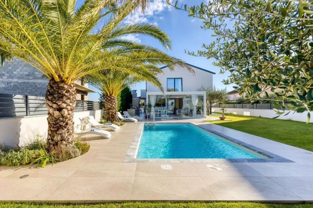 Villa 290m² in Croatia, Rovinj. Priced at 2350000€ rent photo-5