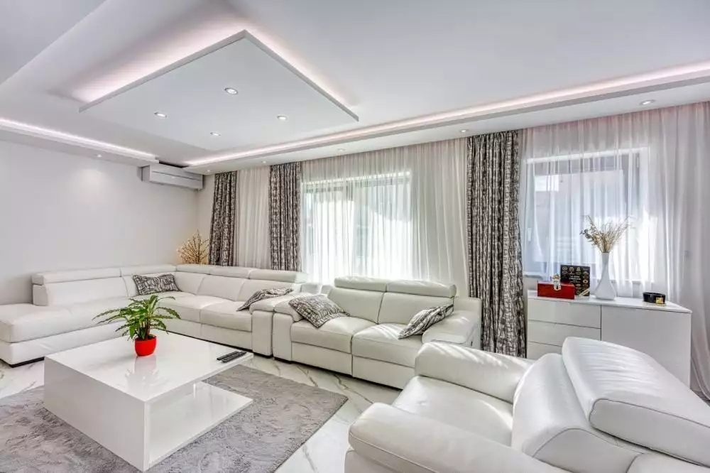 Villa 290m² in Croatia, Rovinj. Priced at 2350000€ rent photo-12