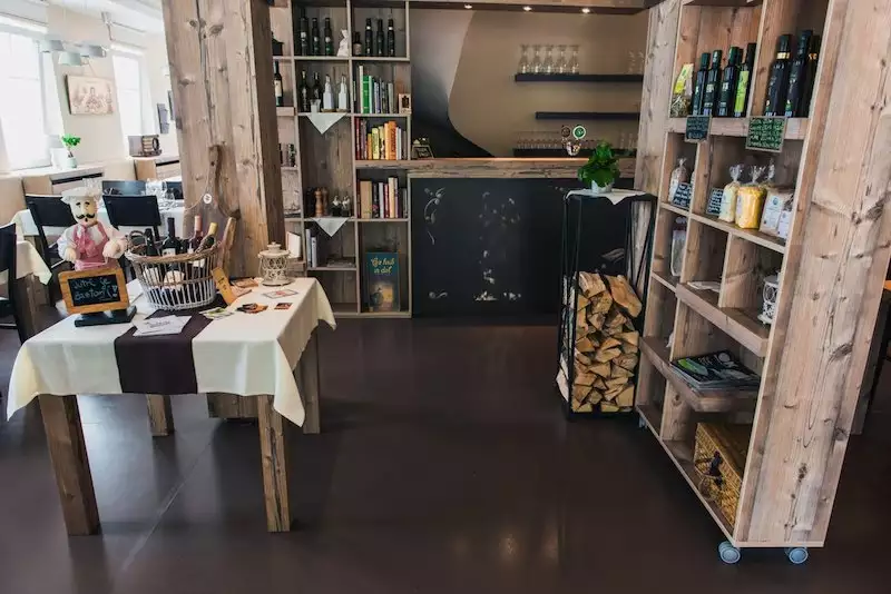 Cafes/Restaurants 482m² in Slovenia, Medvode. Priced at 597000€ rent photo-1