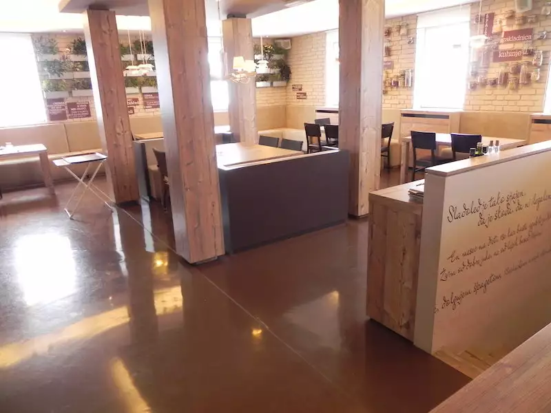 Cafes/Restaurants 482m² in Slovenia, Medvode. Priced at 597000€ rent photo-4