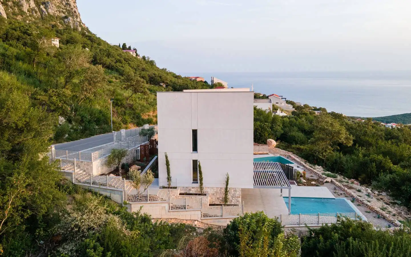 Villa 227m² in Montenegro, Tudorovici. Priced at 850000€ rent photo-3