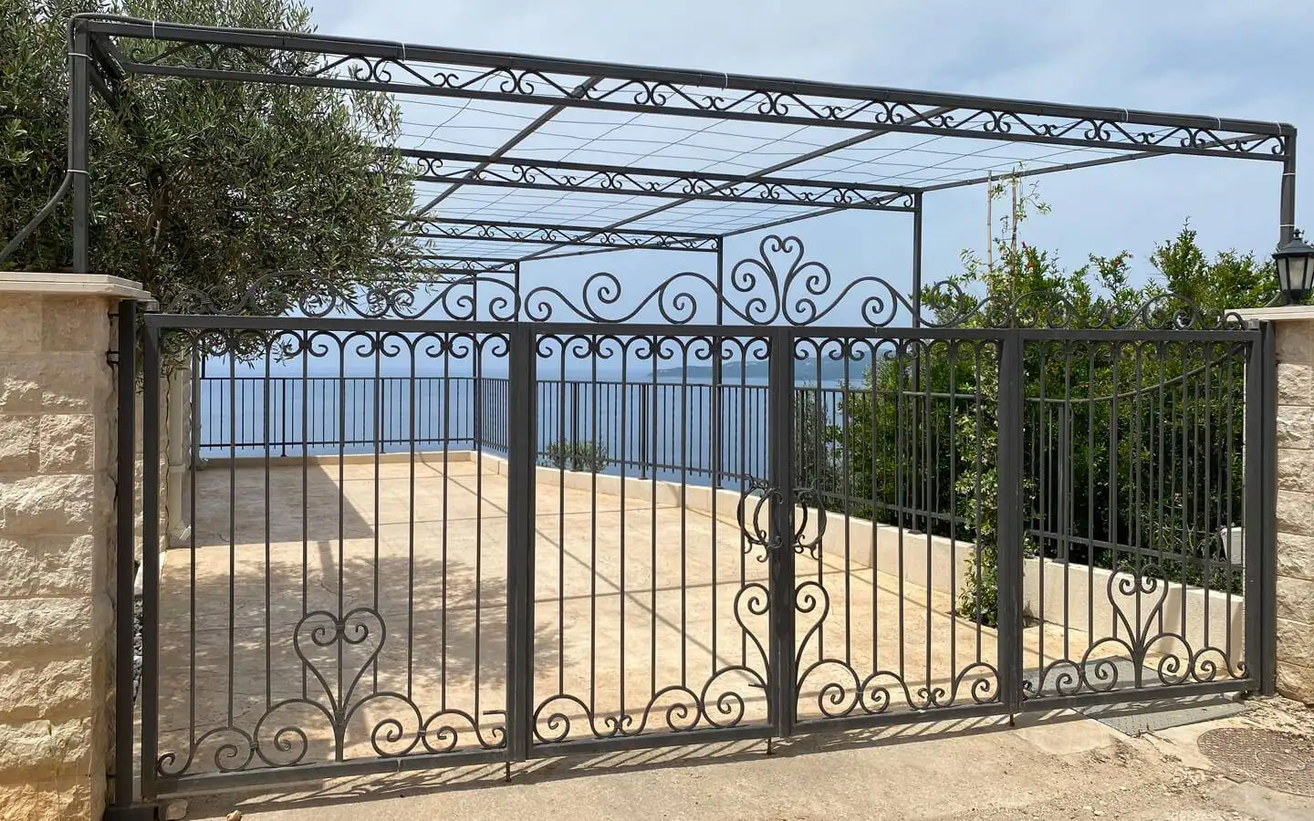 Villa 270m² in Montenegro, Rezevici. Priced at 3000000€ rent photo-6