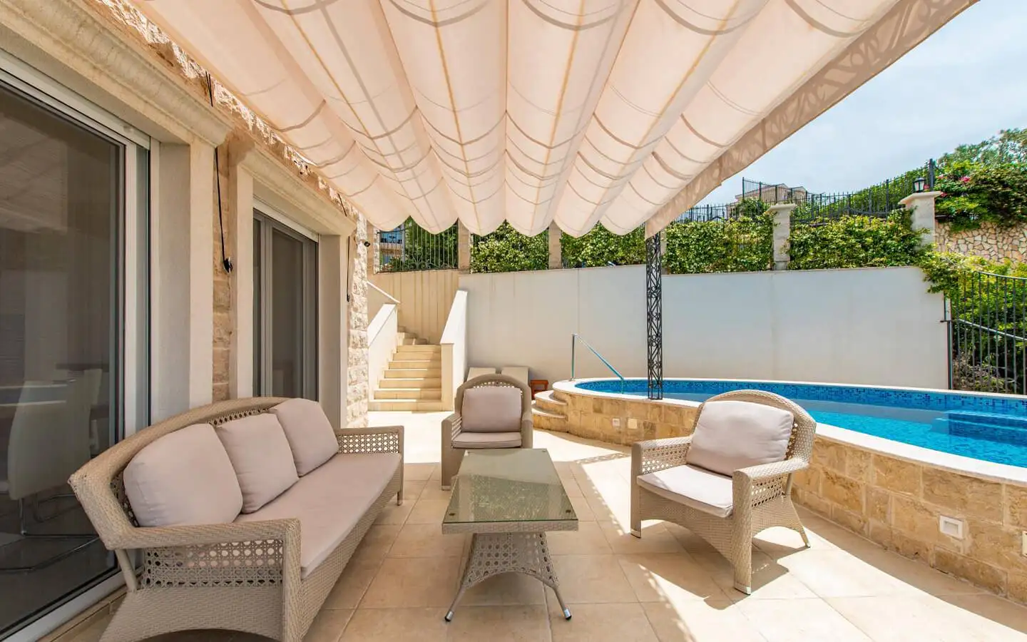 Villa 270m² in Montenegro, Rezevici. Priced at 3000000€ rent photo-10