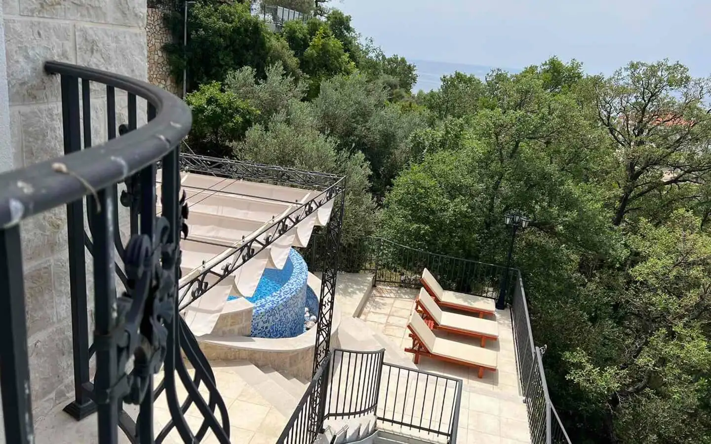 Villa 270m² in Montenegro, Rezevici. Priced at 3000000€ rent photo-11