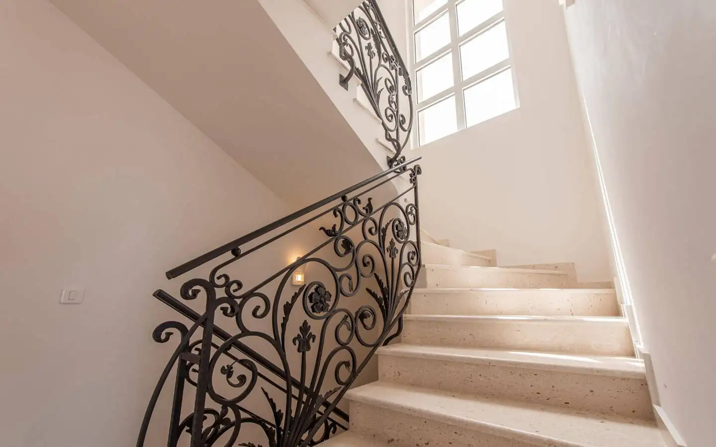 Villa 270m² in Montenegro, Rezevici. Priced at 3000000€ rent photo-36