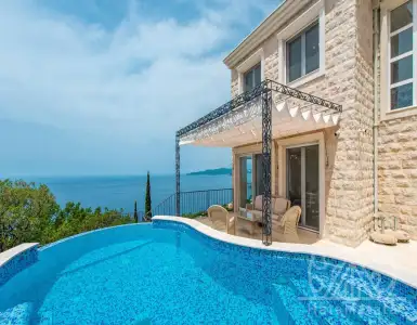 Buy in Montenegro for 3000000€