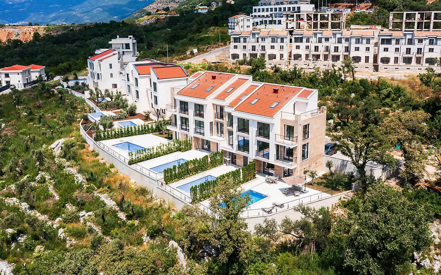 Townhouse 220m² in Montenegro, Rezevici. Priced at 720000€ rent photo-2