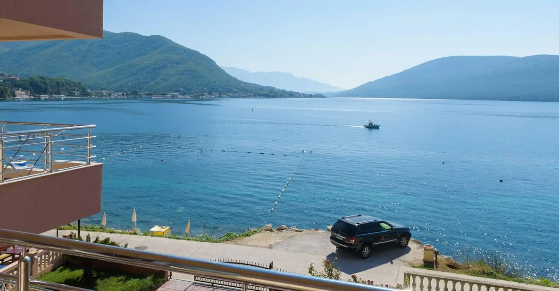 Hotels 1172m² in Montenegro, Meljine. Priced at 4500000€ rent photo-1