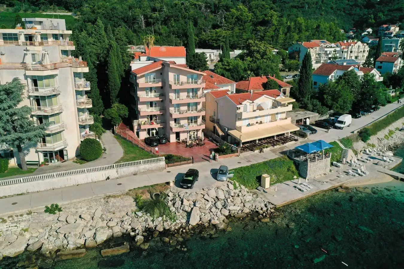 Hotels 1172m² in Montenegro, Meljine. Priced at 4500000€ rent photo-2