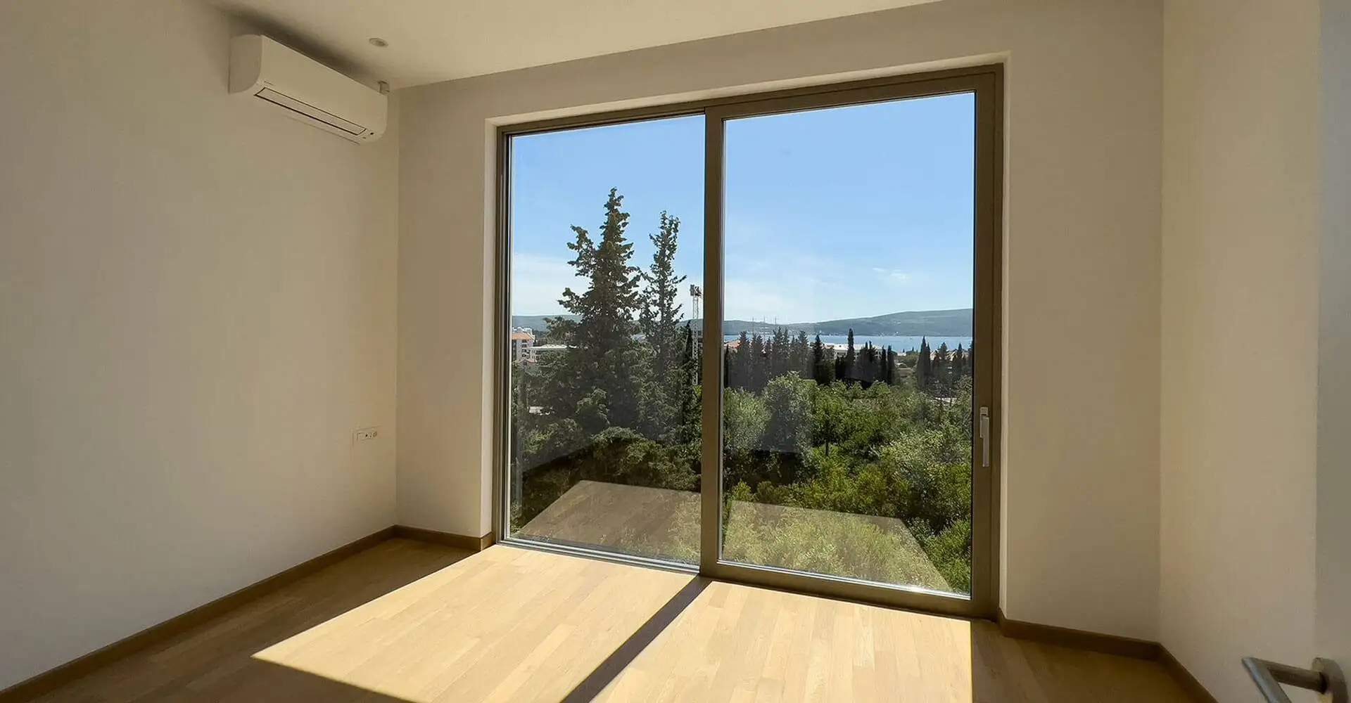 Townhouse 241m² in Montenegro, Tivat. Priced at 610000€ rent photo-19