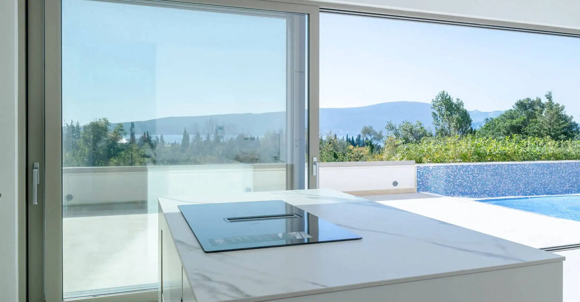 Townhouse 241m² in Montenegro, Tivat. Priced at 610000€ rent photo-24