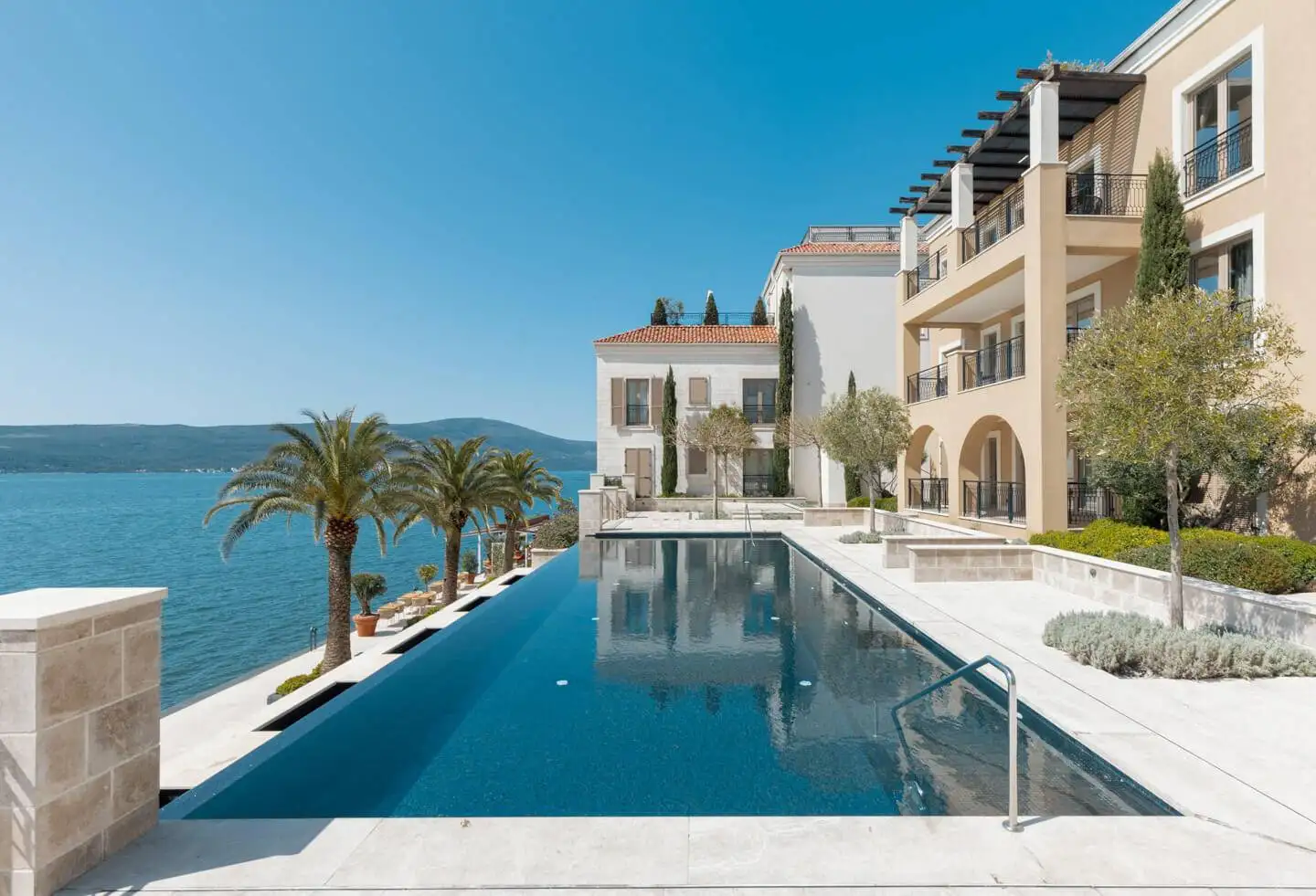 Flat 77m² in Montenegro, Tivat. Priced at 731500€ rent photo-3
