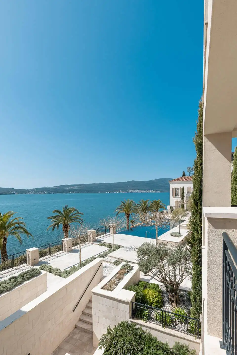Flat 77m² in Montenegro, Tivat. Priced at 731500€ rent photo-4