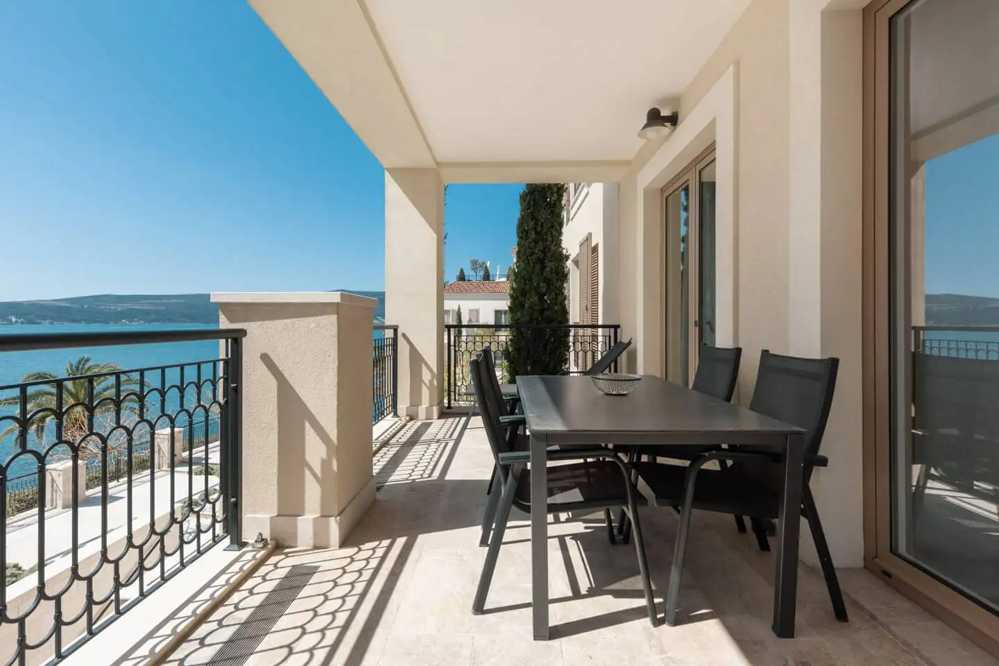 Flat 77m² in Montenegro, Tivat. Priced at 731500€ rent photo-2