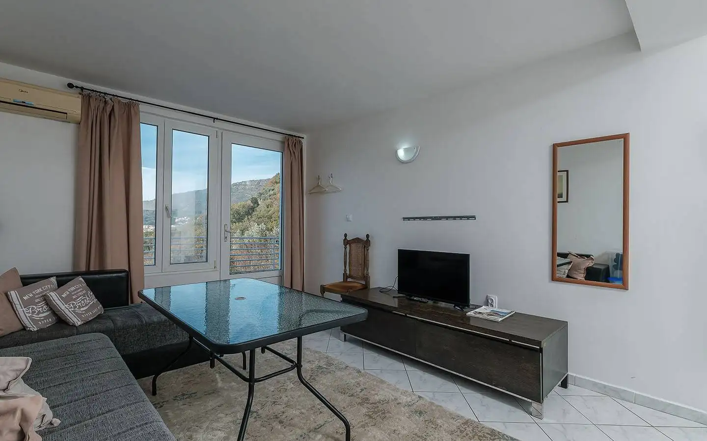 Hotels 700m² in Montenegro, Petrovac. Priced at 745000€ rent photo-8