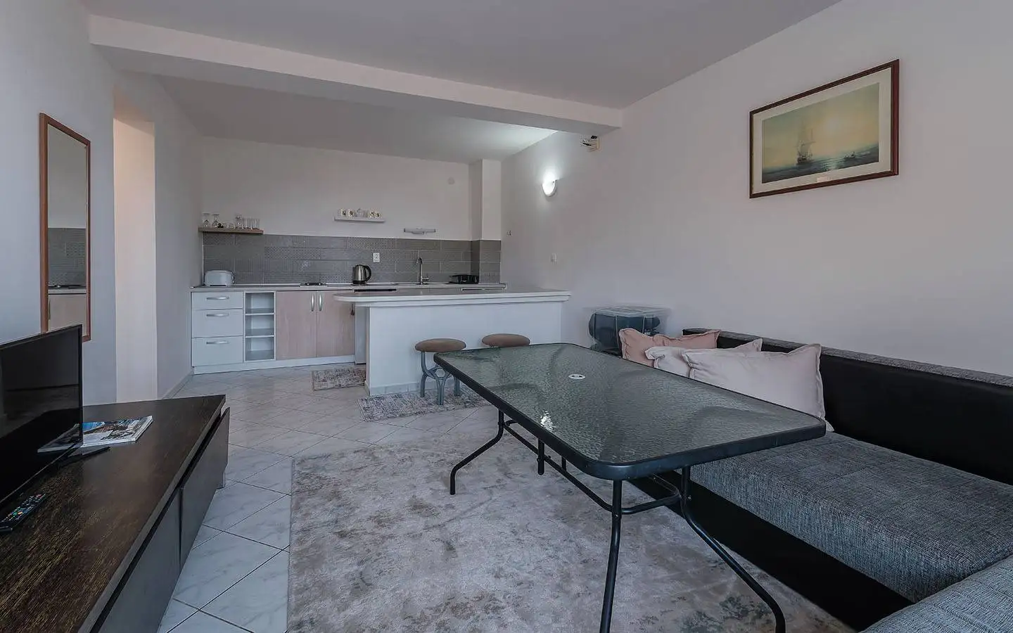 Hotels 700m² in Montenegro, Petrovac. Priced at 745000€ rent photo-9