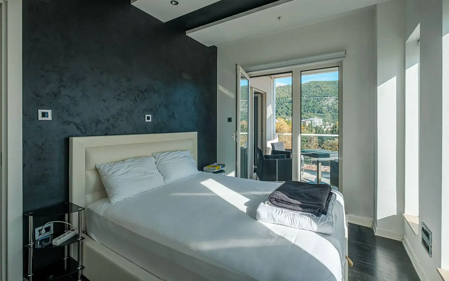 Flat 104m² in Montenegro, Budva. Priced at 500000€ rent photo-15