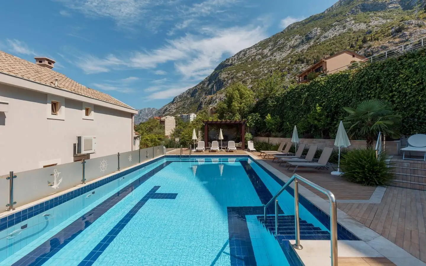 Flat 108m² in Montenegro, Kotor. Priced at 380000€ rent photo-5