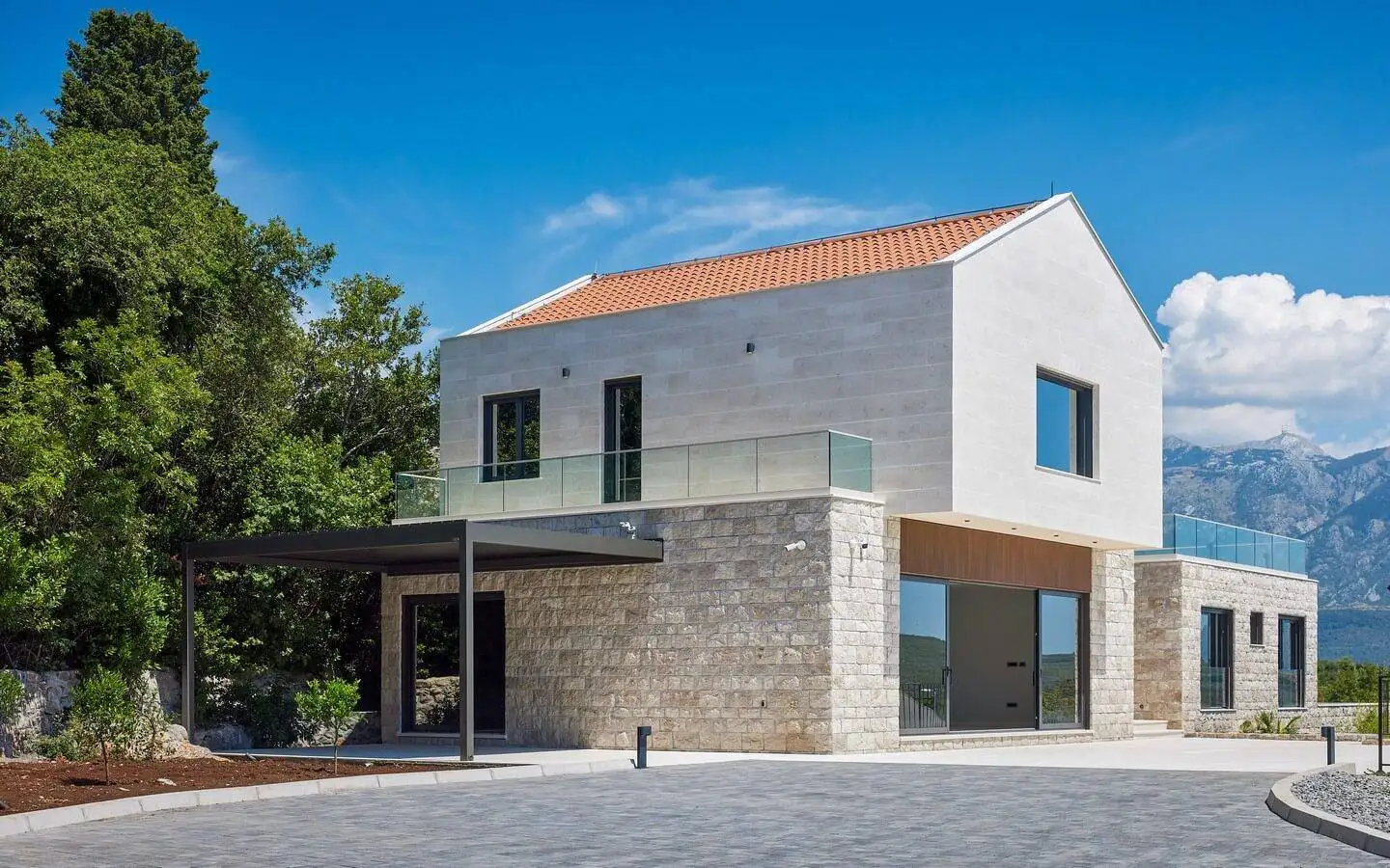 Villa 558m² in Montenegro, Tivat. Priced at 3000000€ rent photo-6