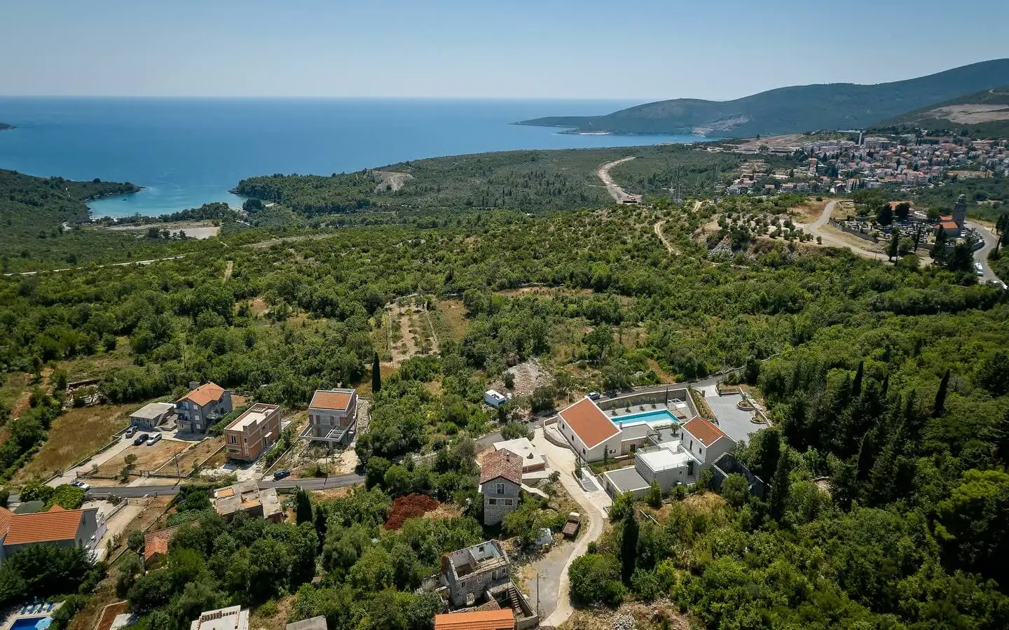 Villa 558m² in Montenegro, Tivat. Priced at 3000000€ rent photo-11