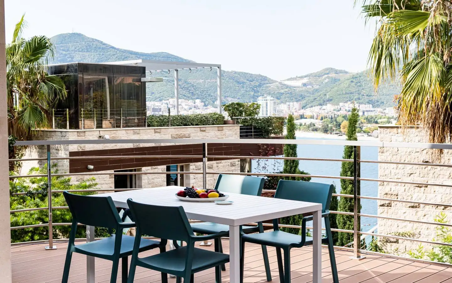 Flat 147m² in Montenegro, Budva. Priced at 950000€ rent photo-2
