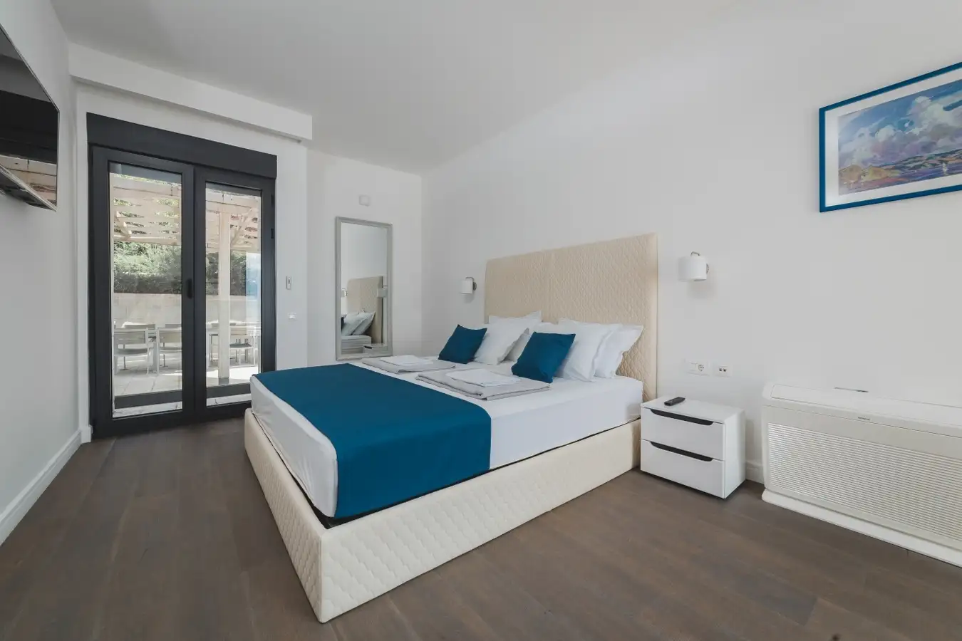 Villa 450m² in Montenegro, Strp. Priced at 3500000€ rent photo-23