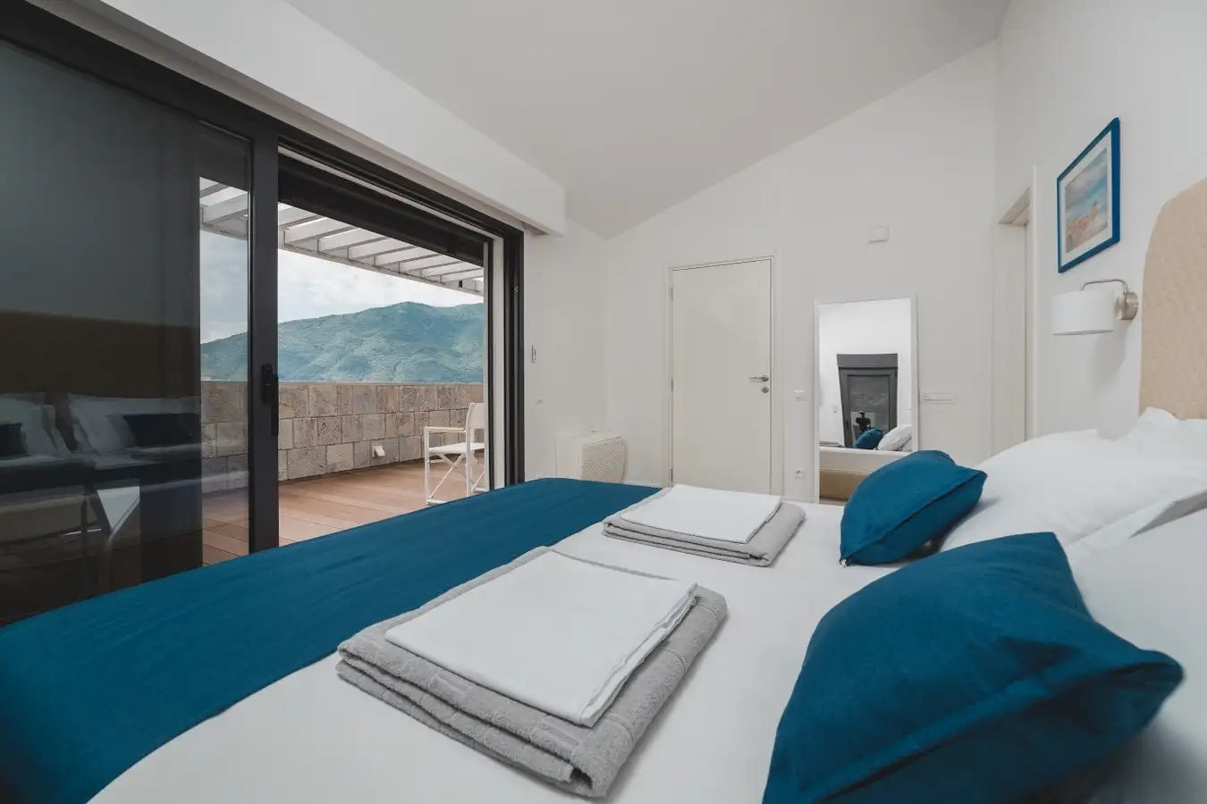 Villa 450m² in Montenegro, Strp. Priced at 3500000€ rent photo-24