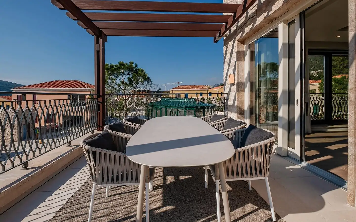Flat 162m² in Montenegro, Kumbor. Priced at 1105000€ rent photo-9