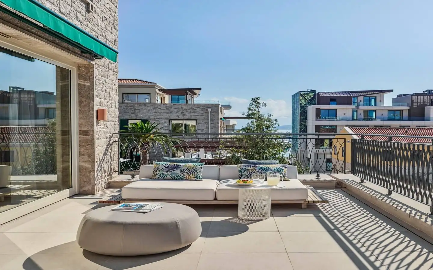 Flat 162m² in Montenegro, Kumbor. Priced at 1105000€ rent photo-10