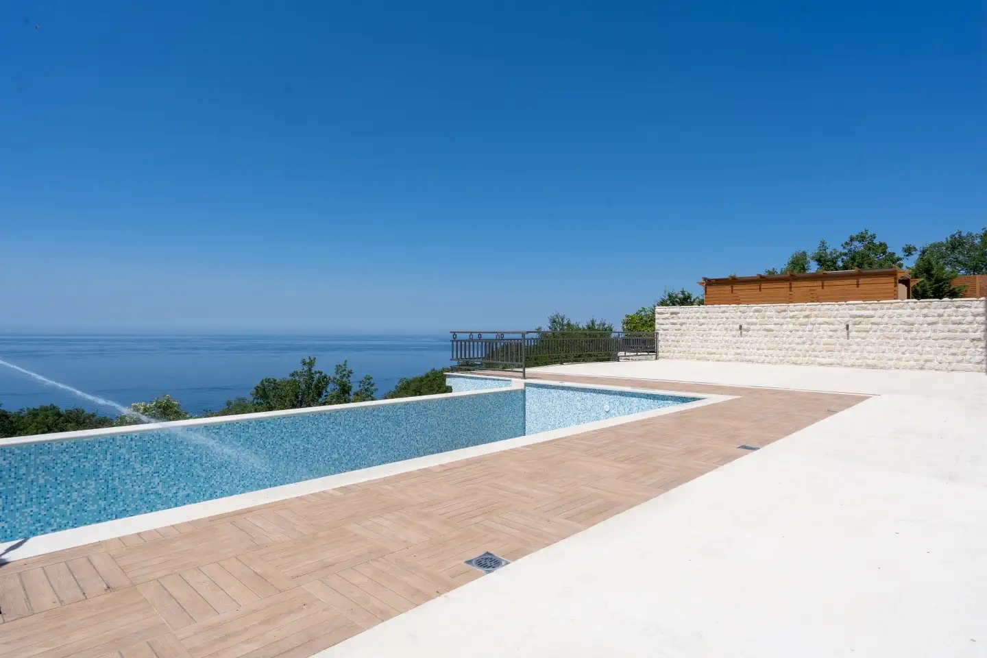 Villa 605m² in Montenegro, Rezevici. Priced at 1600000€ rent photo-26