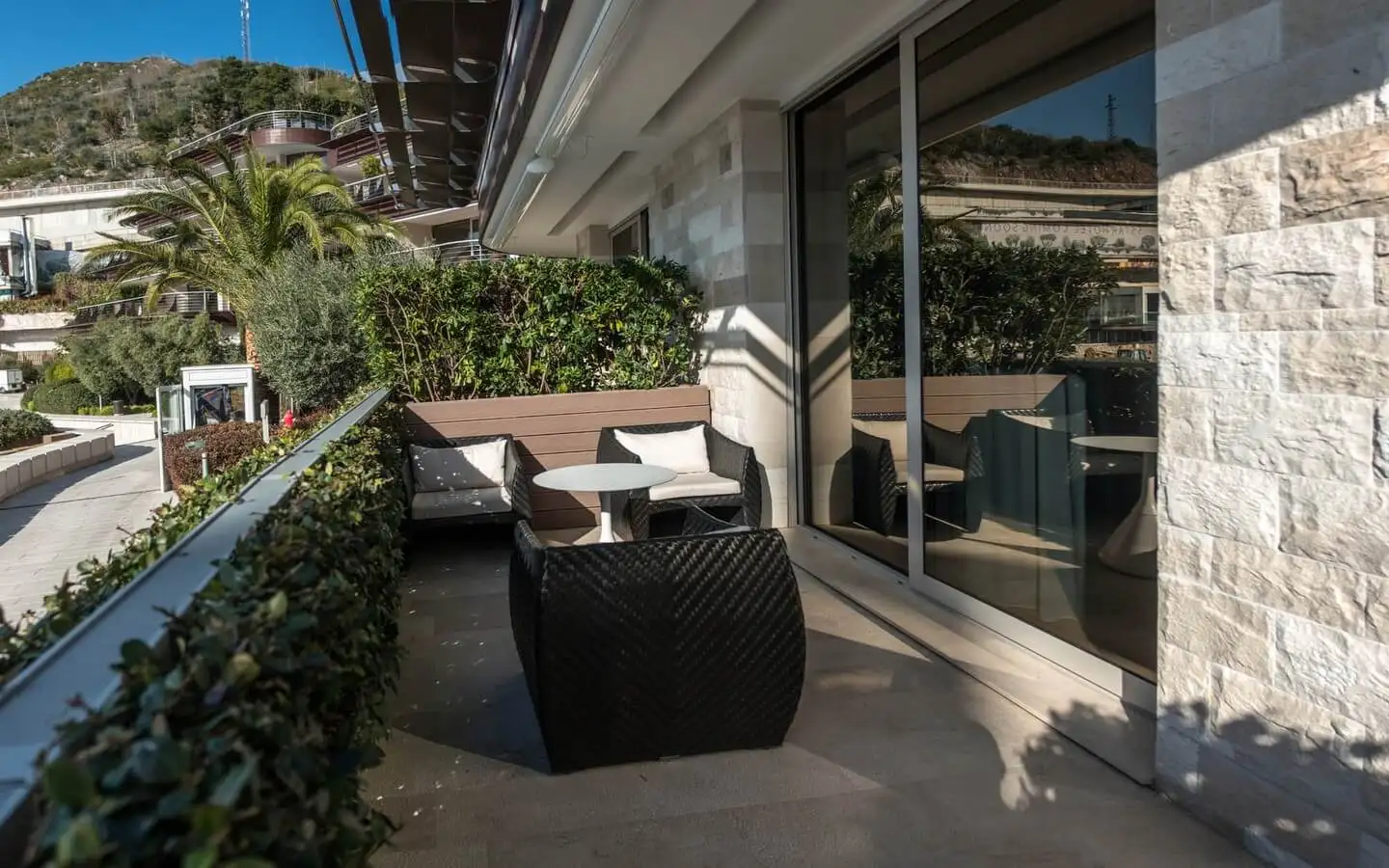 Flat 95m² in Montenegro, Budva. Priced at 995000€ rent photo-2