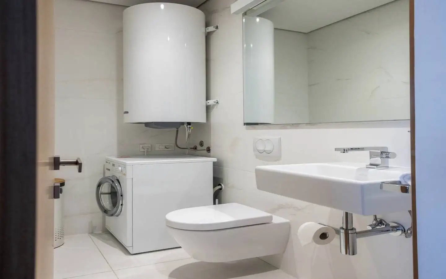 Flat 95m² in Montenegro, Budva. Priced at 995000€ rent photo-9