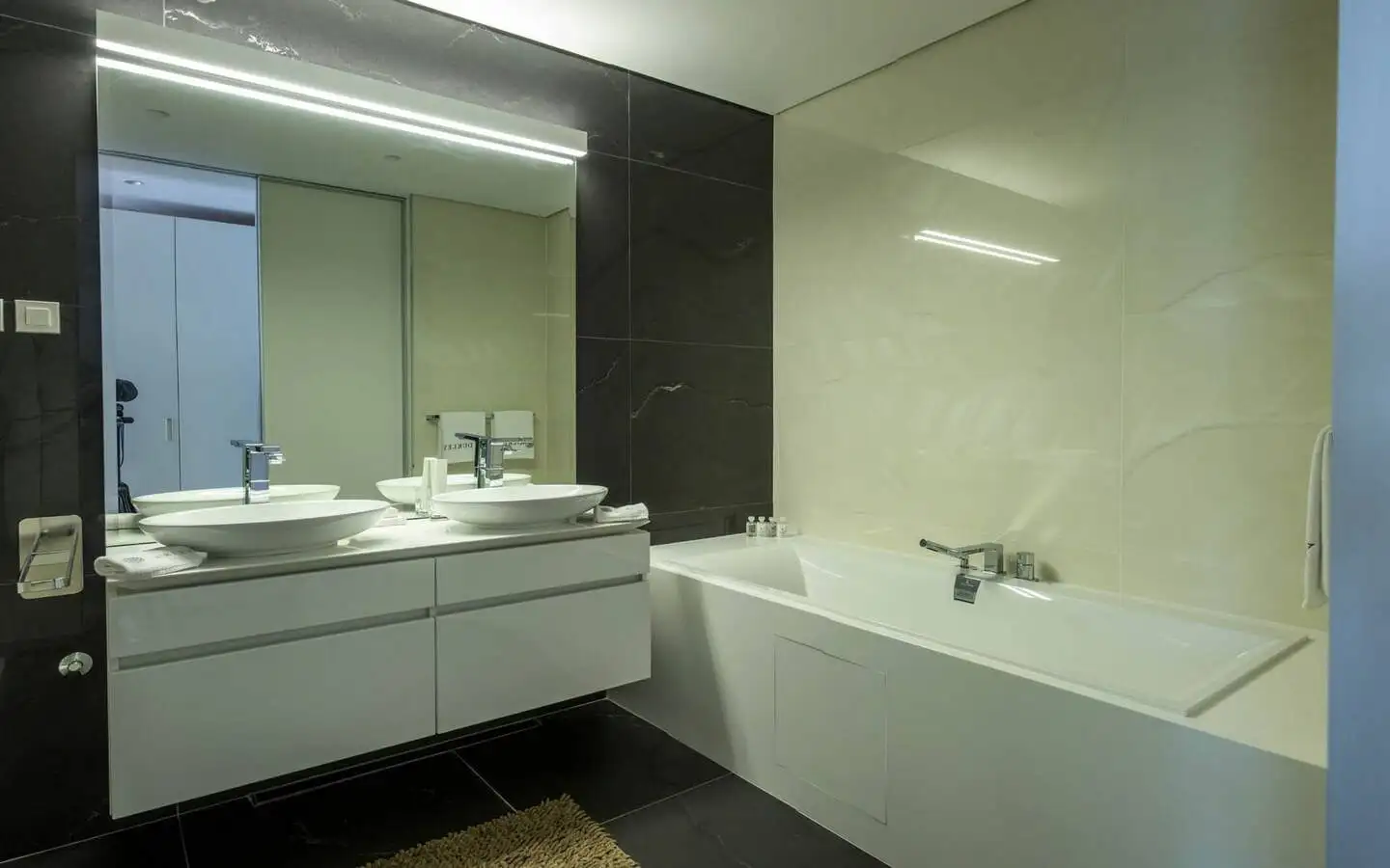 Flat 95m² in Montenegro, Budva. Priced at 995000€ rent photo-10