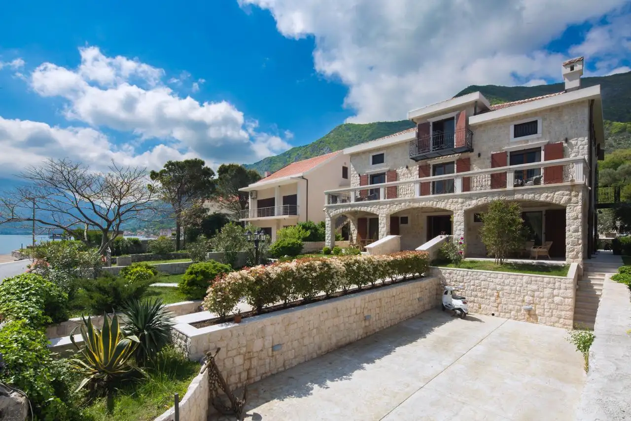 Villa 497m² in Montenegro, Prcanj. Priced at 4200000€ rent photo-7