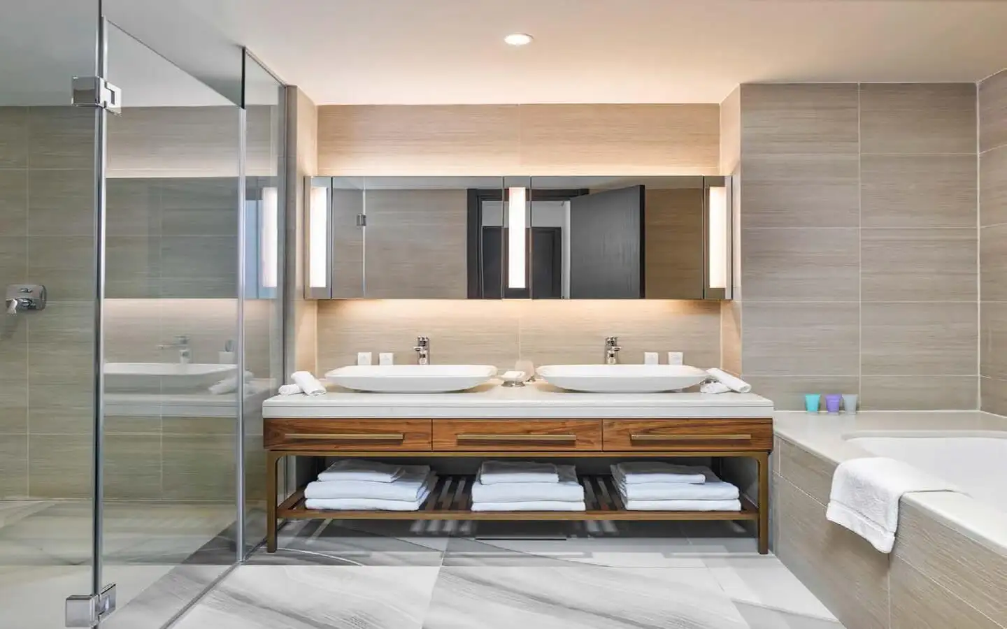 Flat 82m² in Montenegro, Kumbor. Priced at 695000€ rent photo-9