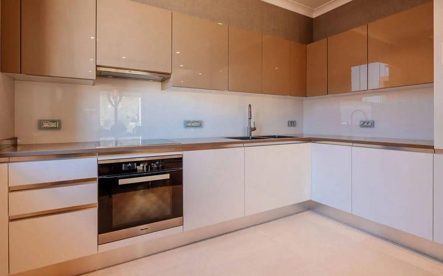 Flat 88m² in Montenegro, Kumbor. Priced at 530000€ rent photo-12