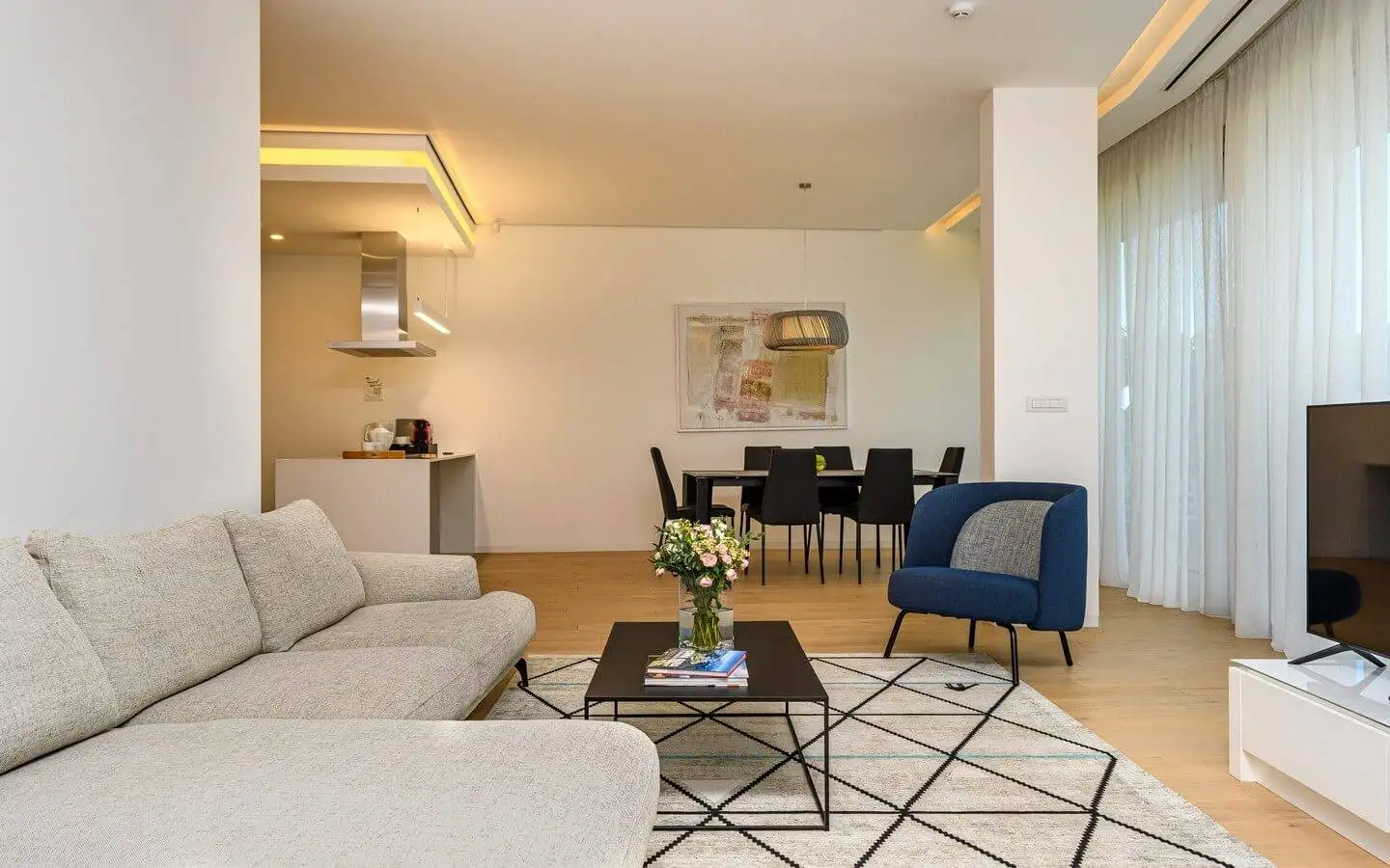 Flat 172m² in Montenegro, Budva. Priced at 1200000€ rent photo-2