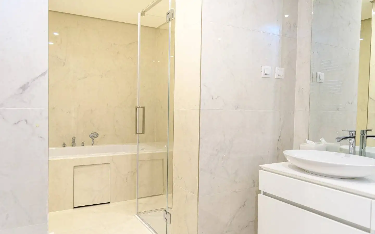 Flat 172m² in Montenegro, Budva. Priced at 1200000€ rent photo-11